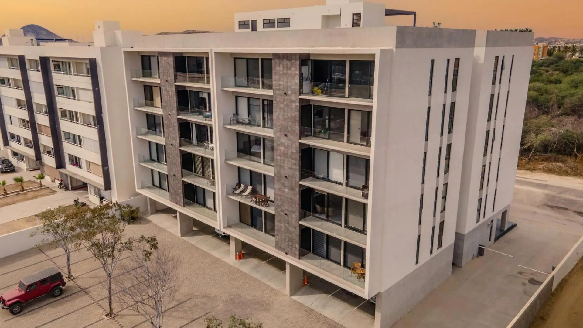 Exquisite Beachside 2 Bedroom Gym & Rooftop Pool Cabo San Lucas Meksyk