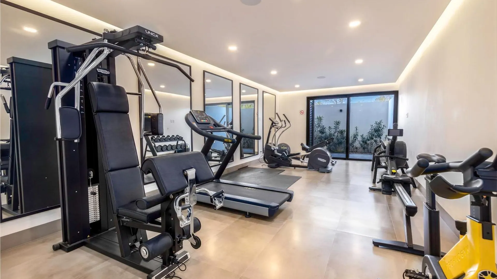 Exquisite Beachside 2 Bedroom Gym & Rooftop Pool Cabo San Lucas Dom wakacyjny